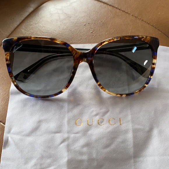 Gucci Sunglasses - Picture 2 of 4